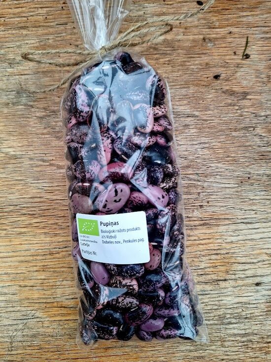 Lielas  un krāsaina pupiņas.